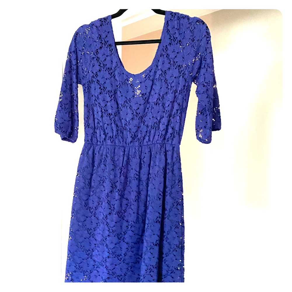 Lace dress with see through lace back